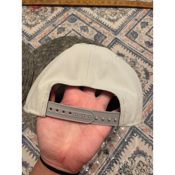 Oakley New Era 9FIFTY Snapback Hat White Grey Purple Logo Mens Cap Since 1975 - Picture 6 of 6